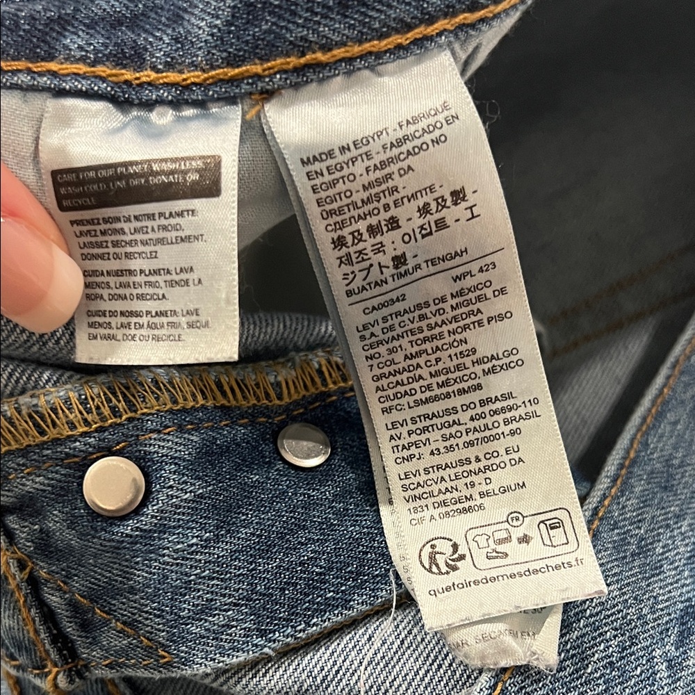 Levi’s 501 Jeans Sz 36x32 - Picture 6 of 9